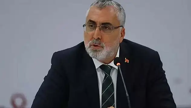Çalışma ve Sosyal Güvenlik Bakanı Vedat Işıkhan, asgari ücrete ilişkin açıklama yapıyor