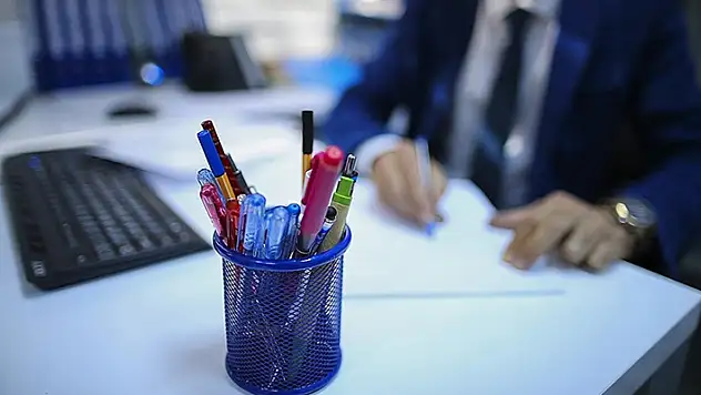 Çalışma ve Sosyal Güvenlik Bakanlığı 25 çalışma uzman yardımcısı alacak
