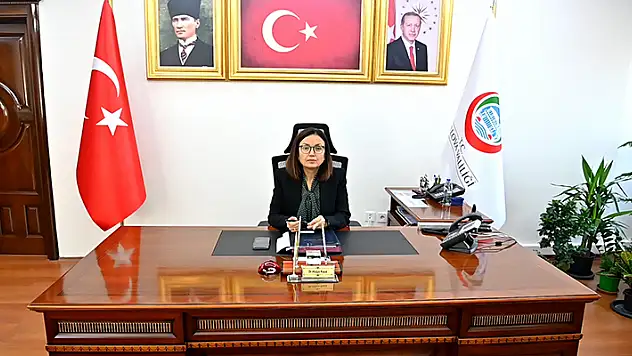 Çalışma yaşamına hemşire olarak başladı, hayatının kırılma noktası valiliğe taşıdı

