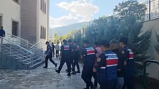 Çalıştıkları iş yerini soyan 5 kişi tutuklandı
