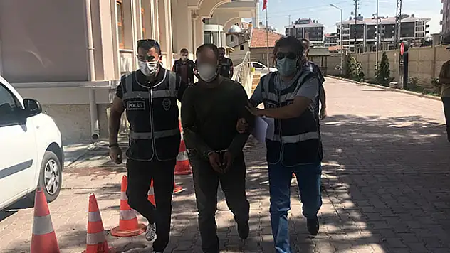 Çalıştıkları kurumun kablolarını çaldılar