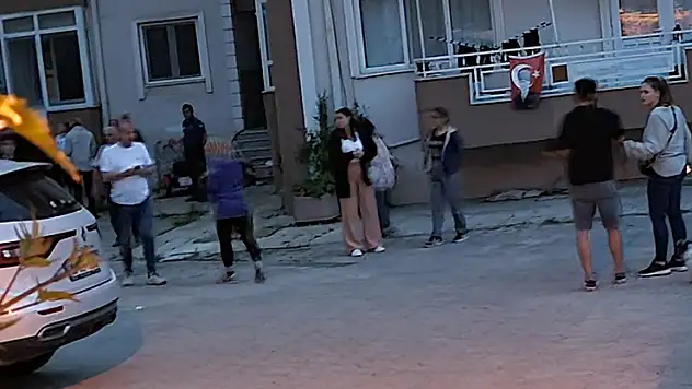 Cam silerken 2'nci kattan düşen kadın öldü