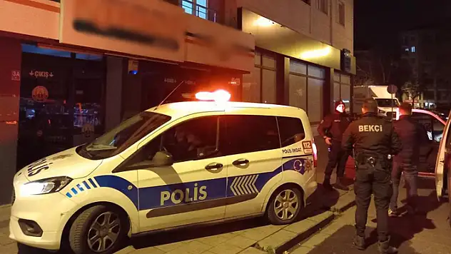 Cama çıkıp ateş açarken bekçilere yakalandı
