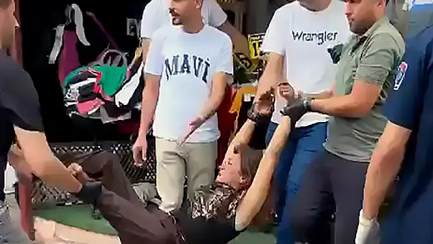 Camını kırıp girdiği mağazadan kıyafet çalarken yakalanan kadın tutuklandı 