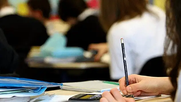 CAN-İLİM-DER'de burs başvuruları başladı