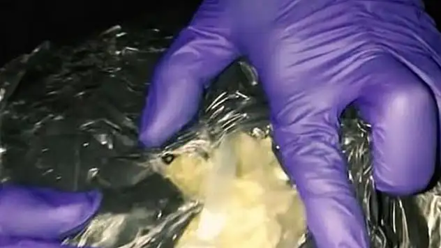 Çanakkale'de durdurulan otomobilde 2 kilo skunk ele geçirildi 3 tutuklama
