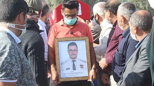 Çanakkale'de gemi kontrolünde ölen gümrük muhafaza memuru son yolculuğuna uğurlandı