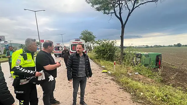 Çanakkale'de tur otobüsü devrildi, çok sayıda yaralı var
