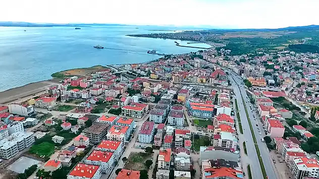 Çanakkale Lapseki'de 5 katlı apartman kiraya verilecek
