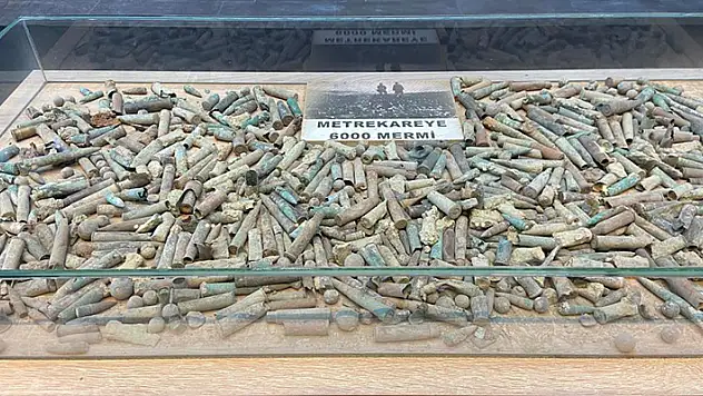 Çanakkale Savaşı'nın izlerini taşıyan sergi 107 yıl öncesine götürüyor