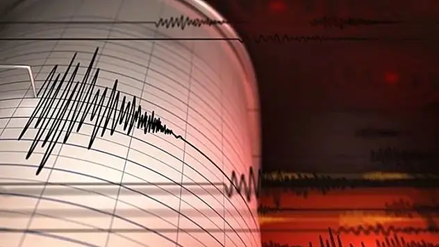 Çanakkale'de 4.9'luk deprem: Ege ve Marmara bölgesi sallandı
