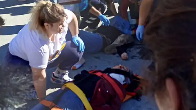 Çanakkale'de anne-kıza çarpan otomobil sürücüsü tutuklandı