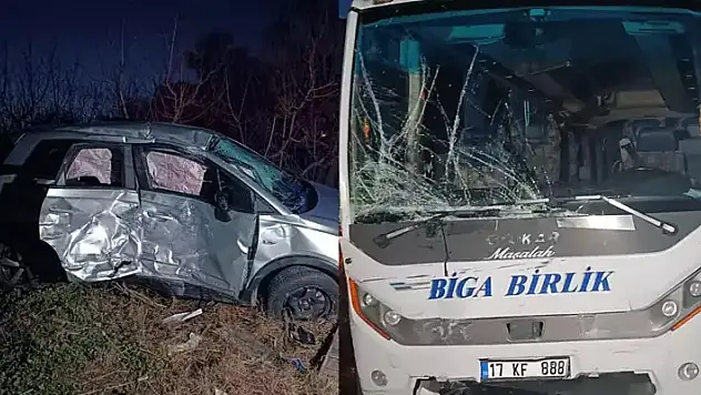 Çanakkale'de otomobille midibüs çarpıştı: 1 ölü, 4 yaralı
