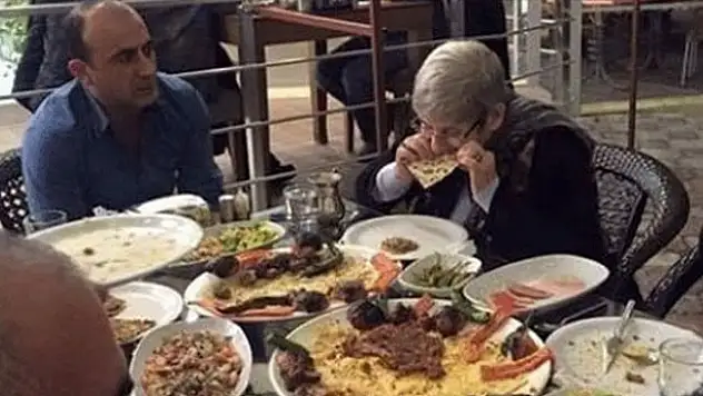 Canan Karatay bu kez fena yakalandı!
