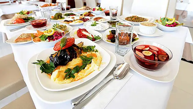 Canan Karatay'dan ramazanda sağlıklı beslenme önerileri