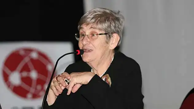 Canan Karatay: 'Yiyecekler ilaçlarınız olsun'