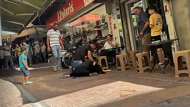 Cani adam birlikte yaşadığı kadını öldüresiye dövdü, çevredekiler linç girişiminde bulundu
