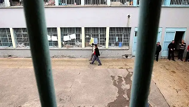 Çankaya Köşkü'nde koronavirüs zirvesi binlerce mahkum ve ailesine müjdeli haber