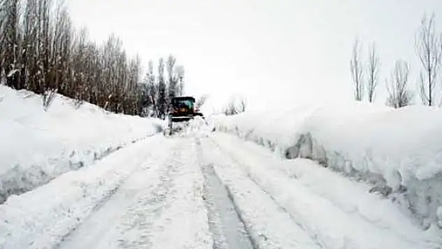 Çankırı'da 181 köy yolu ulaşıma kapandı