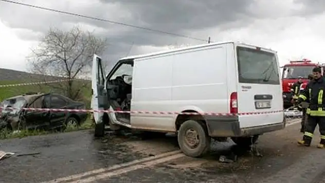 Çankırı'da minibüsle otomobil çarpıştı: 3 ölü, 1 yaralı