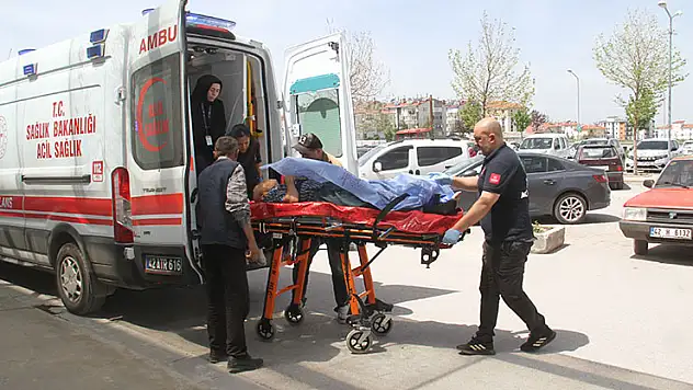 Çapa motoruna ayağını kaptıran çiftçi yaralandı