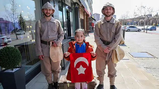 Çat Kapı Tiyatro Oyunu ile Çanakkale ruhu Meram'da can buldu