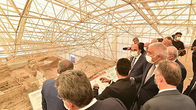 Çatalhöyük Tanıtım ve Karşılama Merkezi hızla yükseliyor