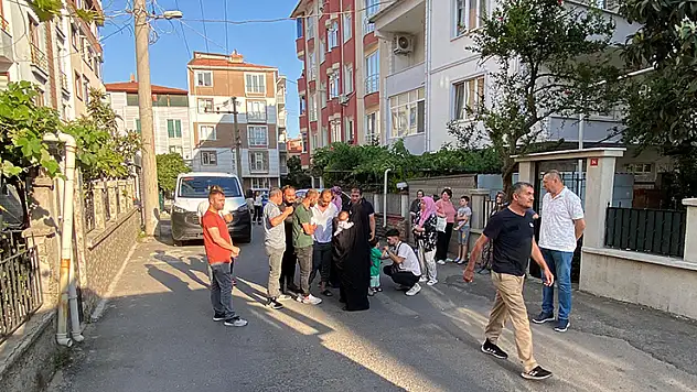 Çatı katındaki yangında 1,5 yaşındaki bebek dumandan etkilendi