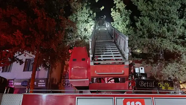 Çatıdan düşen çocuk ağır yaralandı