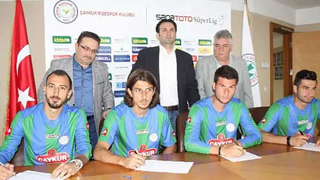 Çaykur Rizespor yeni transferlerini basına tanıttı