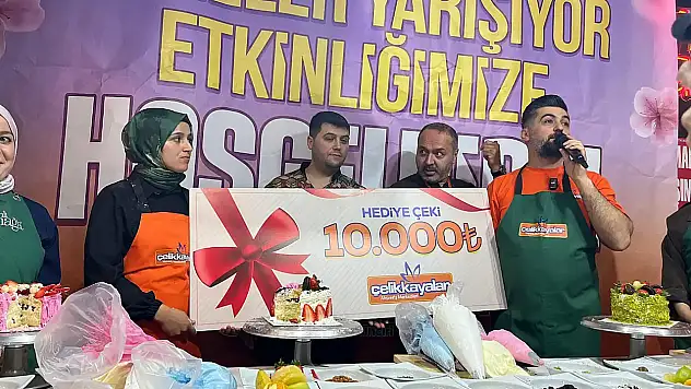 Çelikkayalar AVM'de Anneler Günü'nü unutmadı