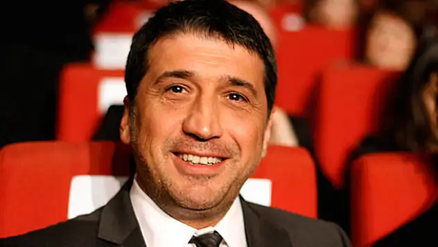 Cem Davran Cem Yılmaz'ın komedi ödülüne tepki gösterdi