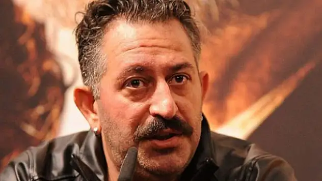 Cem Yılmaz'dan '1 Mayıs' mesajı