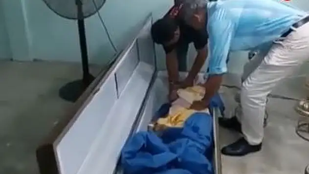 Cenaze töreni için tabuta konulan kadın nefes alırken bulundu
