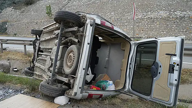Cenaze yolunda kaza: 1 ölü, 1 yaralı