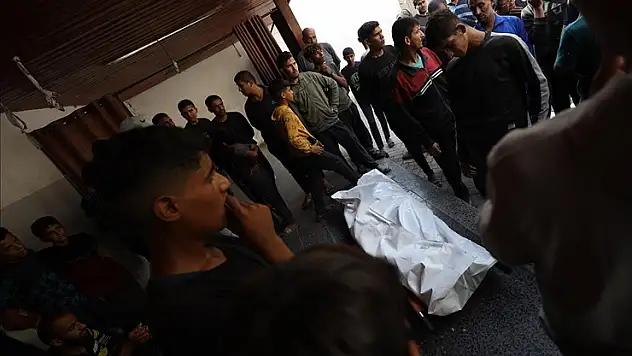 Cenevre Akademisi, İsrail'in Gazze'ye saldırılarında ölü sayısının 200 bini geçtiğini düşünüyor