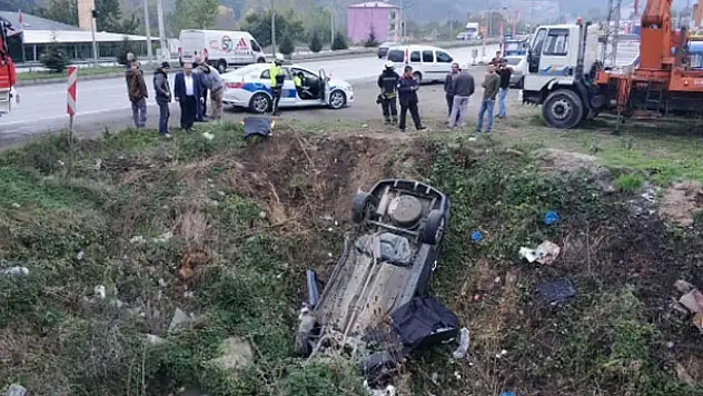 Cep telefonuyla konuşmaktan ceza yedikten sonra kaza yaptı: 2 ölü, 2 yaralı