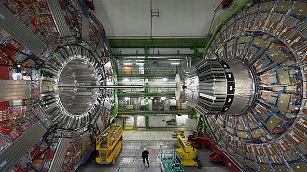 CERN tarihin en büyük deneyinin verilerini halka açtı