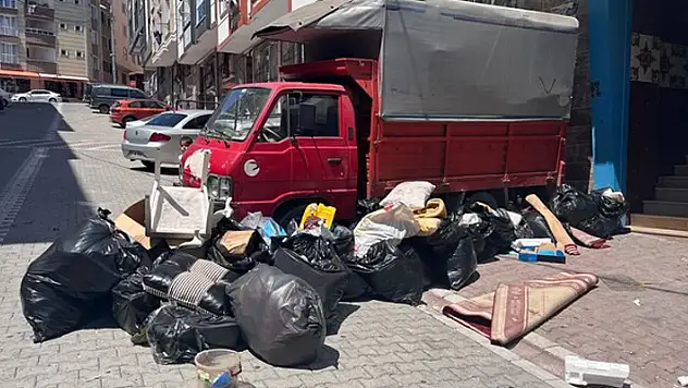 Ceset var diye gittiler çöp evle karşılaştılar
