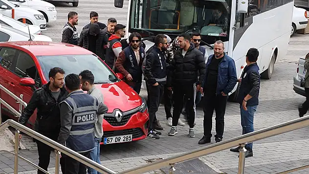 Çete üyesine işkence yapan 6 kişiye toplam 203 yıl hapis istendi

