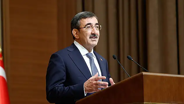 Cevdet Yılmaz'dan emekli maaş zammı açıklaması: Yıl sonuna kadar sonuçlandıracağız

