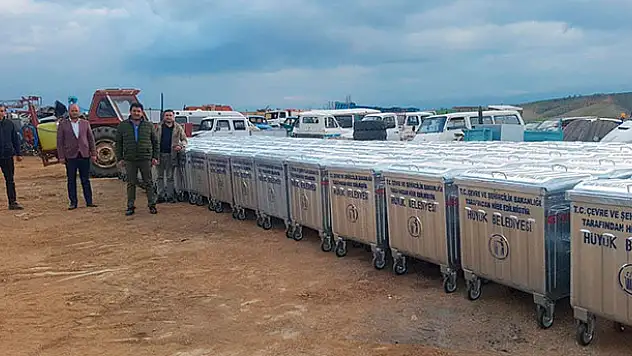 Çevre ve Şehircilik Bakanlığından Hüyük'e çöp konteyneri