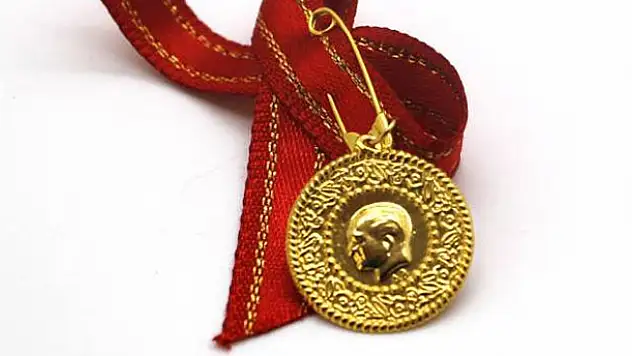 Çeyrek altın 200 lirayı gördü