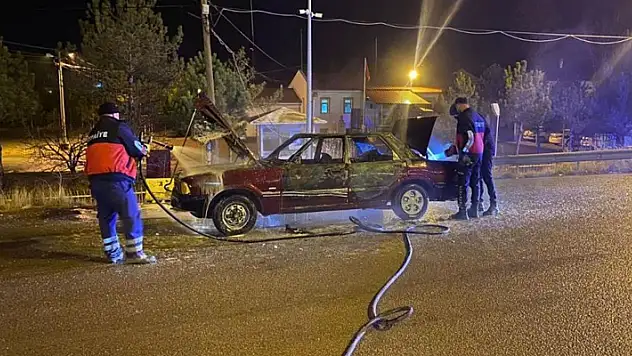 Ceza kesileceğini öğrenince otomobilini ateşe verdi
