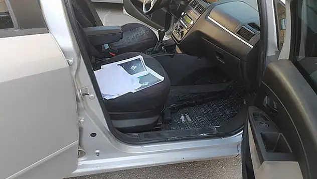 Cezaevinden izinli çıkan koca boşanma aşamasındaki eşini bacaklarından vurdu