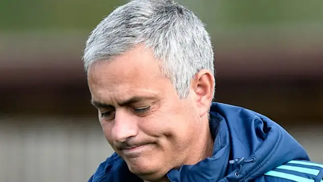 Chelsea, Mourinho ile yollarını ayırdı