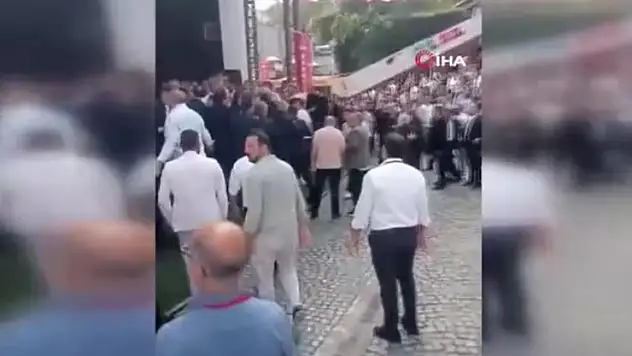 CHP Esenyurt İlçe Kongresinde kavga: O anlar kamerada
