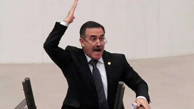 CHP İstanbul Milletvekili İhsan Özkes istifa etti