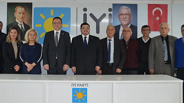CHP Konya Milletvekili Bektaş'tan, İYİ partiye hayırlı olsun ziyareti