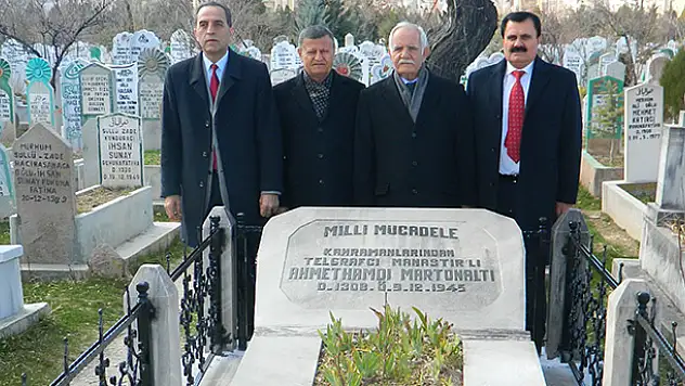 CHP Konya, Telgrafçı Hamdi Bey'in mezarının bakımını yaptırdı